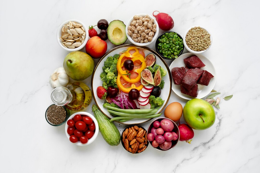 Composizione bilanciata di alimenti per diabetici secondo protocolli clinici - verdure, proteine e cereali